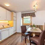 Гостевой дом Gaestehaus Emil Зёльден