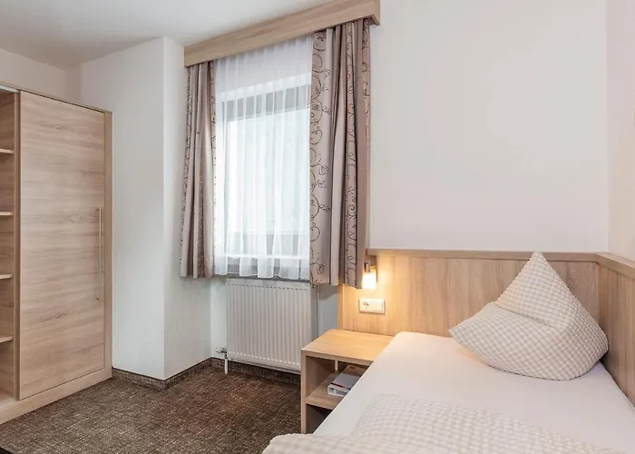 Гостевой дом Gaestehaus Emil Зёльден